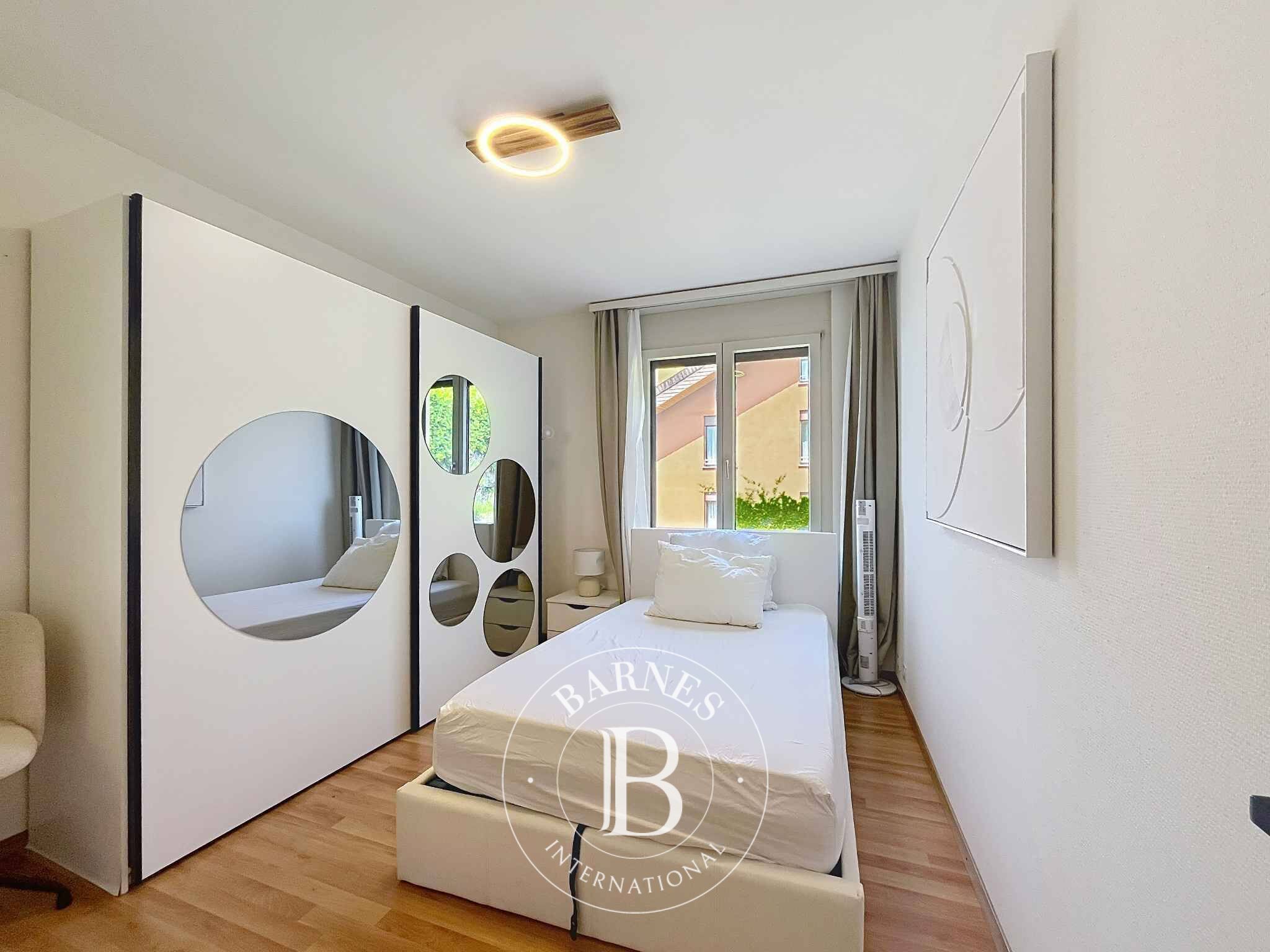 Daire Montreux - picture 8