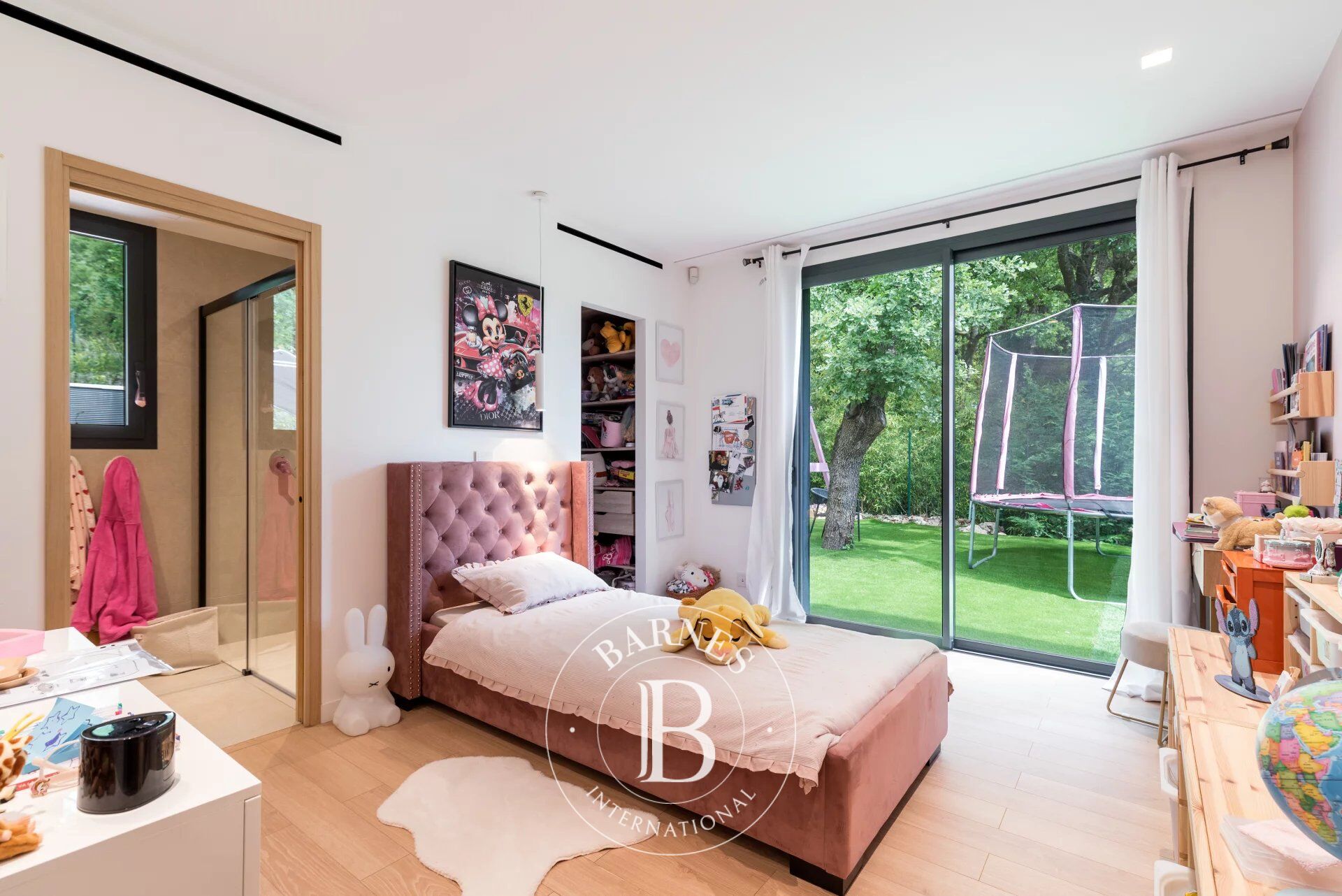 Ev Opio - picture 16