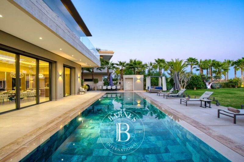Exceptional Villa for Sale in Marrakech - High-end amenities