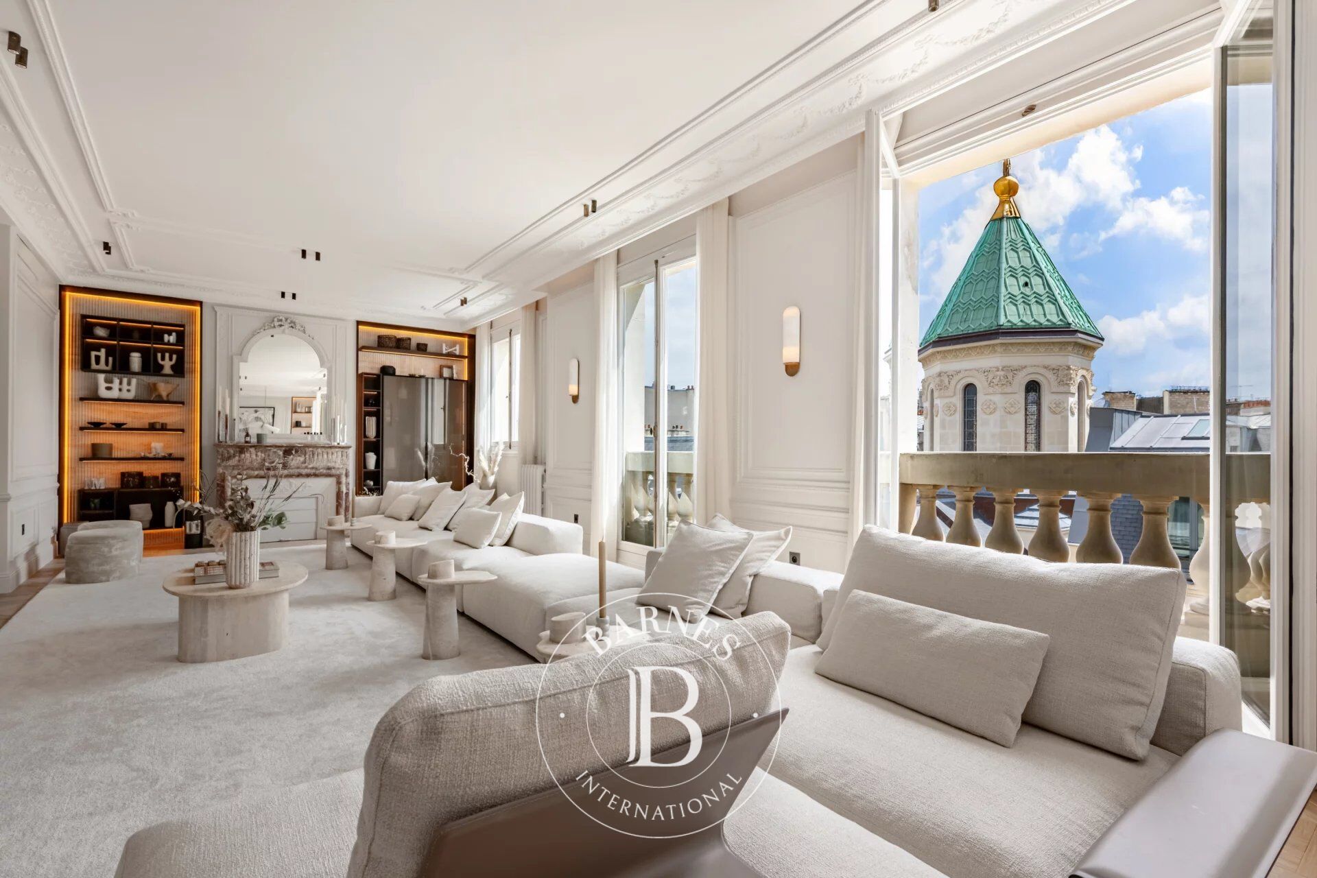 Paris 8ème - Place François 1er / Jean Goujon - Appartement  rénové grand  luxe - 3 chambres  - Plein Sud - picture 2