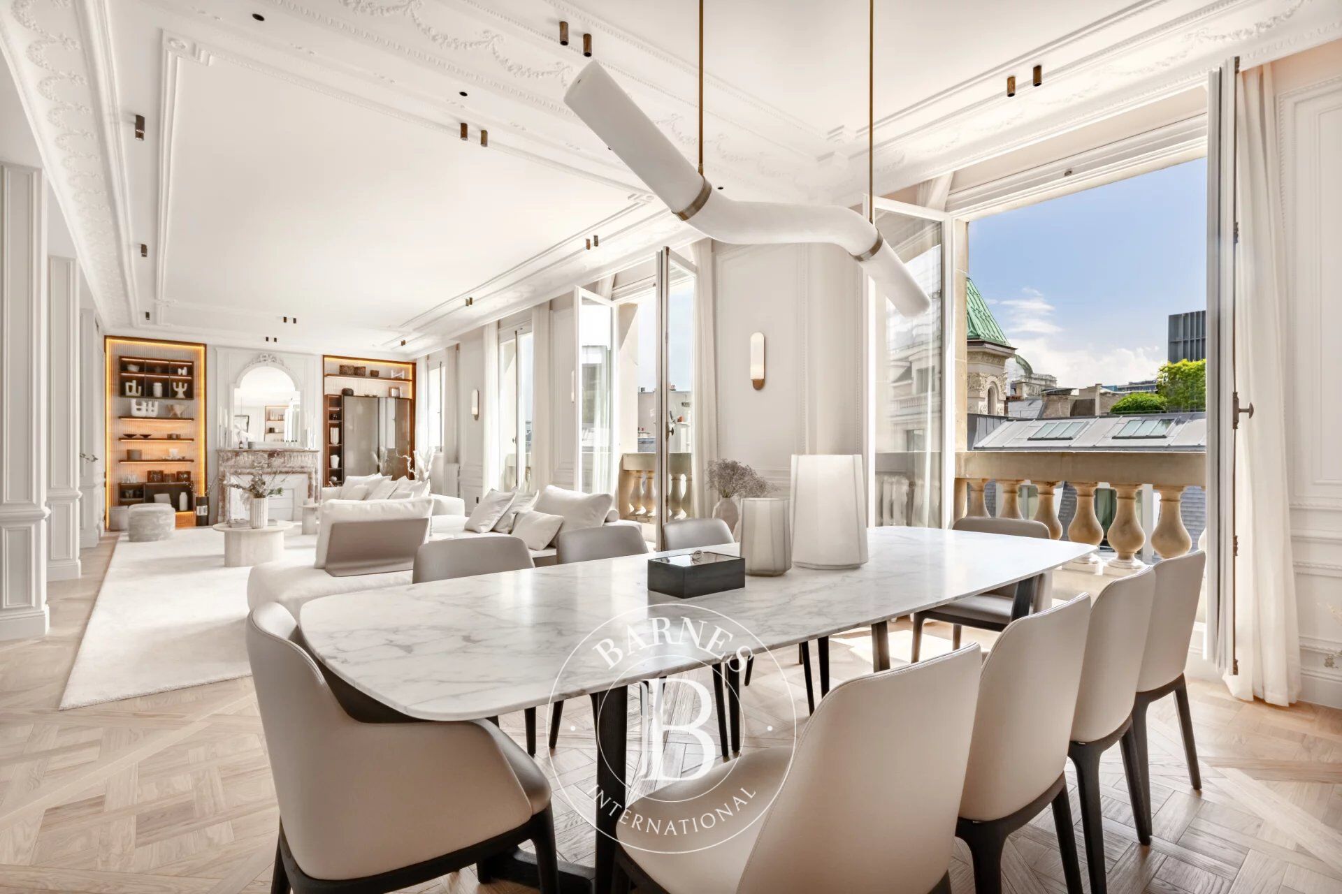 Paris 8ème - Place François 1er / Jean Goujon - Appartement  rénové grand  luxe - 3 chambres  - Plein Sud - picture 1