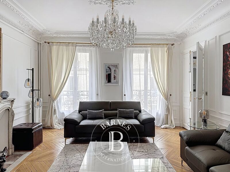 Loué, Appartement Paris 8ème - picture 2