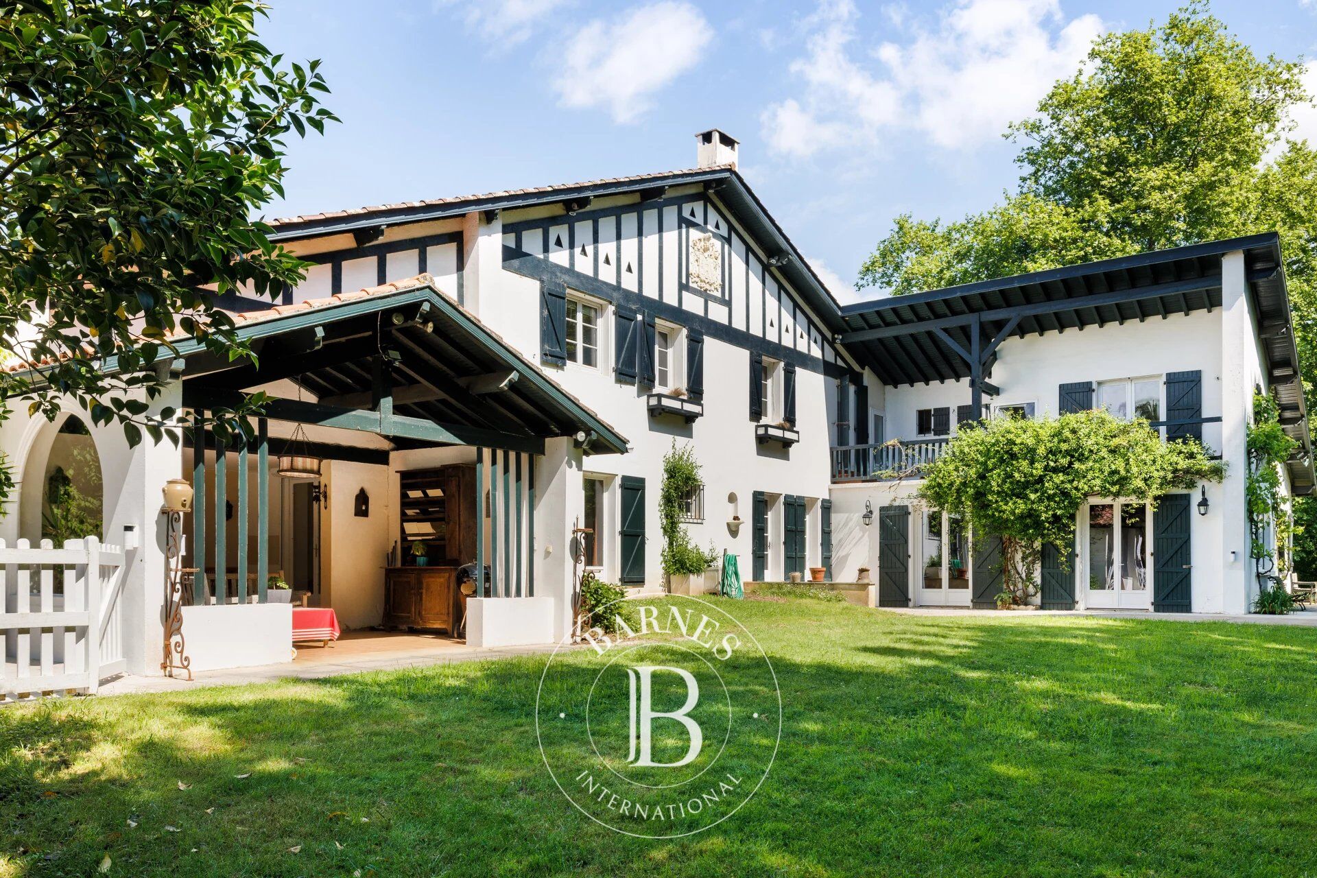 A 10 MINUTOS DE BIARRITZ, CASA FAMILIAR EN 2,6 HECTÁREAS - picture 3