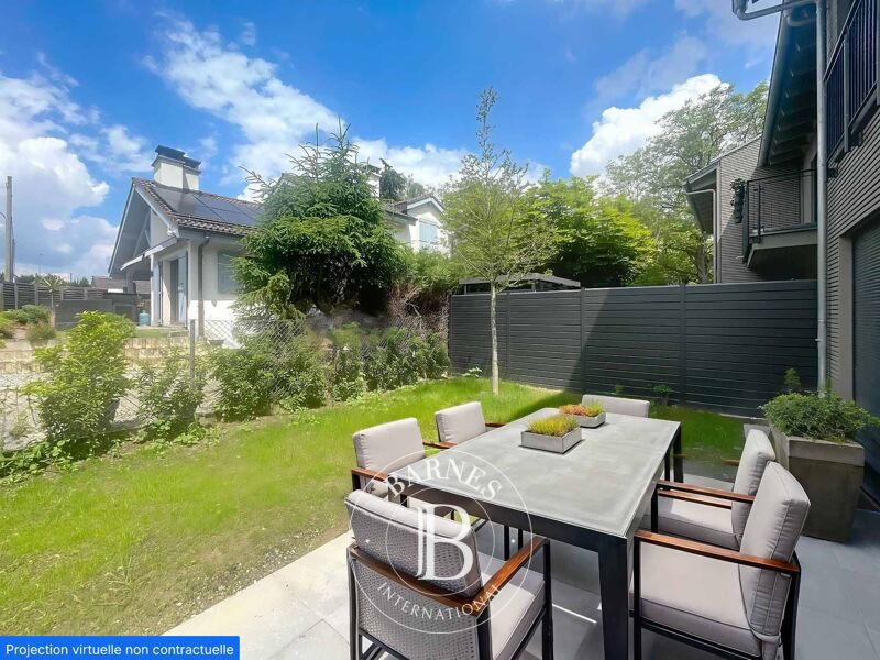 Villa neuve THPE avec jardin