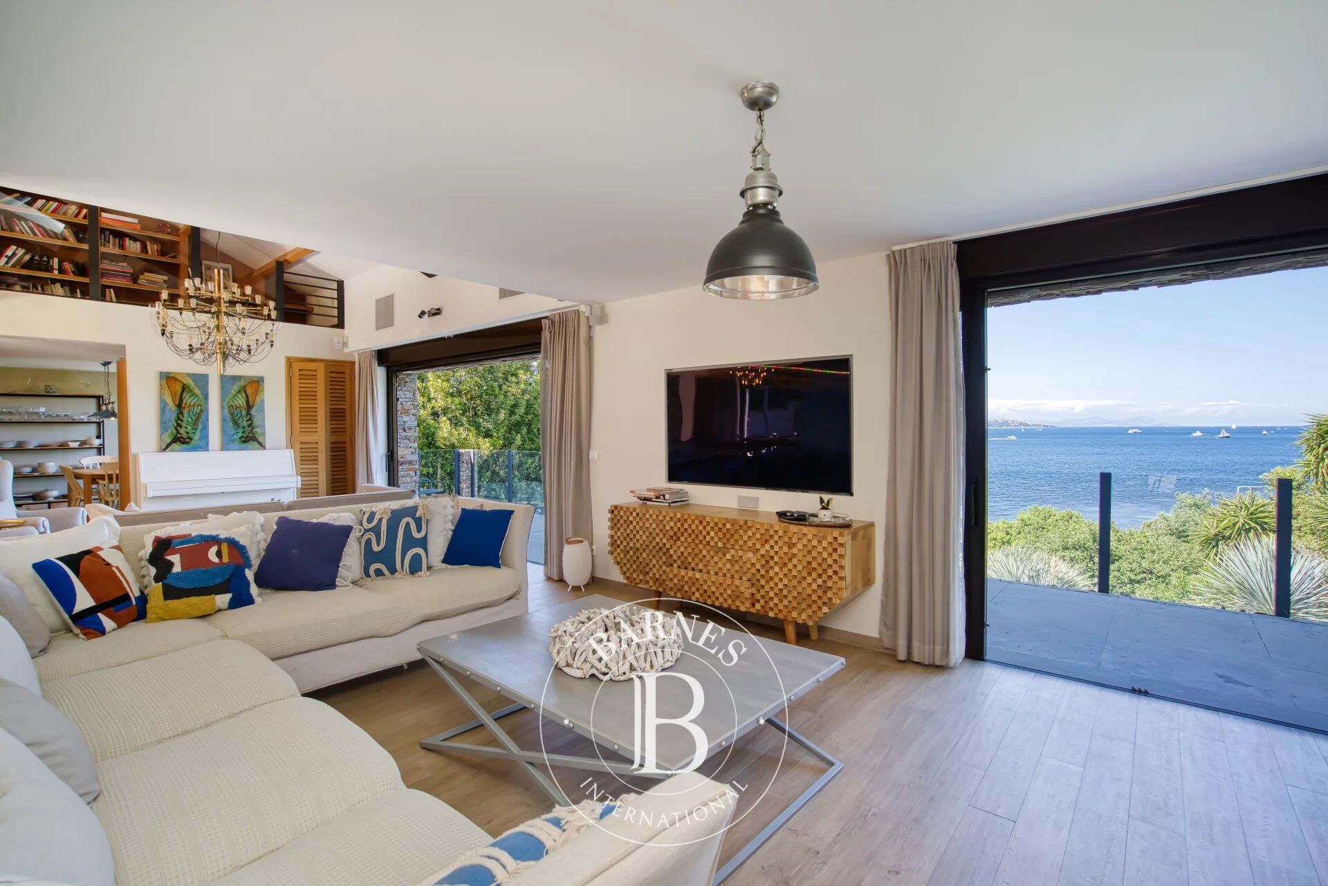 GASSIN - VILLA AVEC VUE MER PANORAMIQUE - picture 3