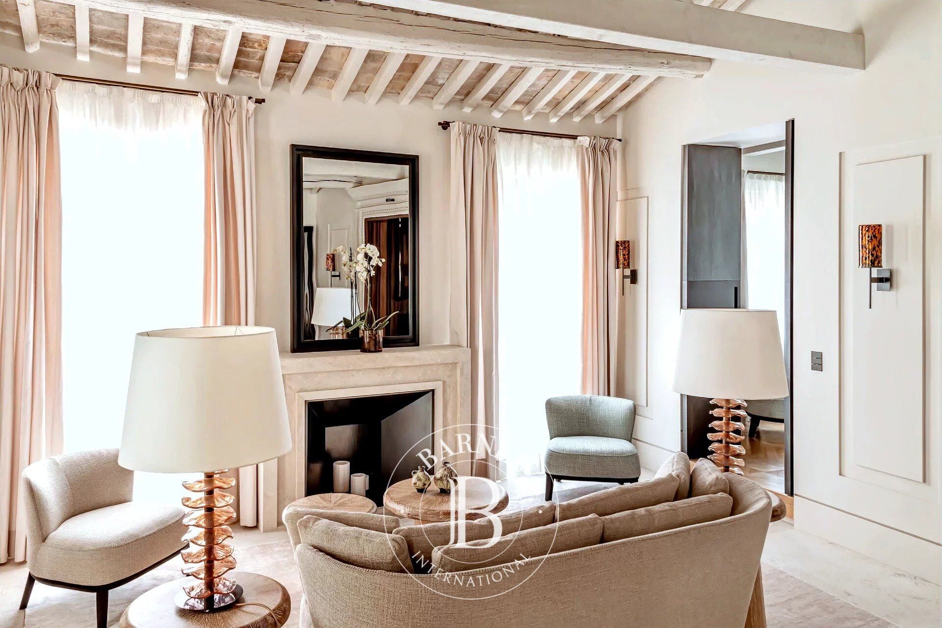 SUITE VIII - picture 1