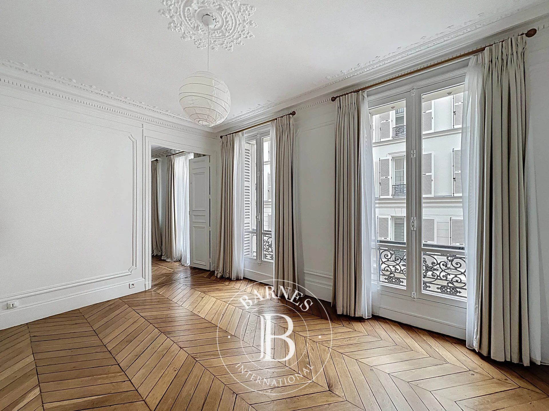 Wohnung Paris 8ème - picture 2