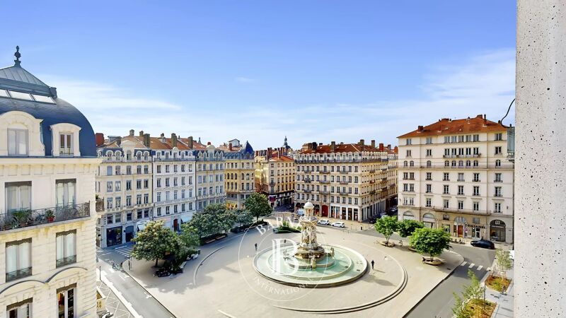Lyon 2 - Jacobins - 7th floor apartment of 160 sqm - 3 bedrooms