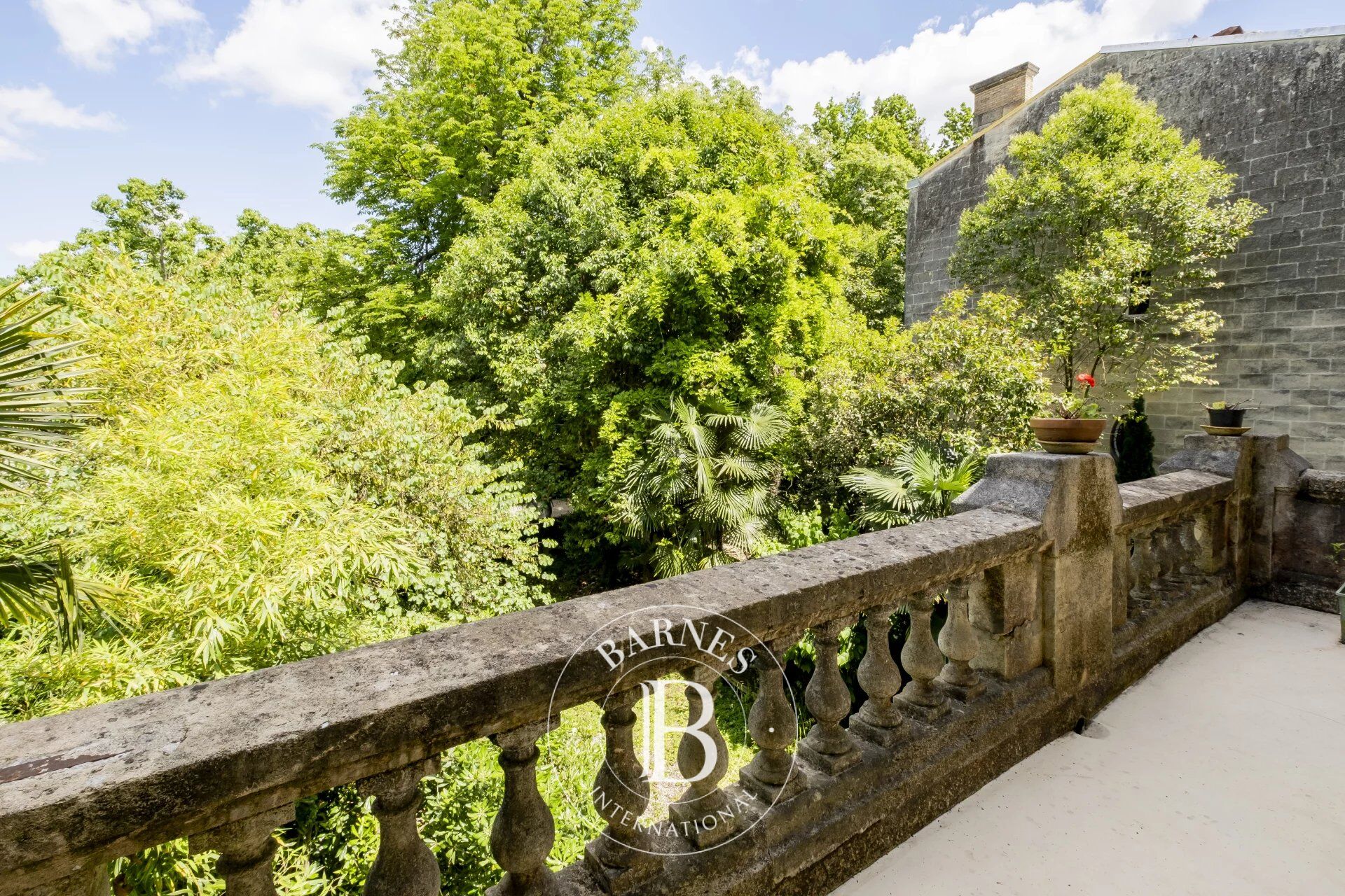 Bordeaux Jardin Public - Appartement de 120 m² - Ascenseur - Balcons - Parkings - Cave - picture 3