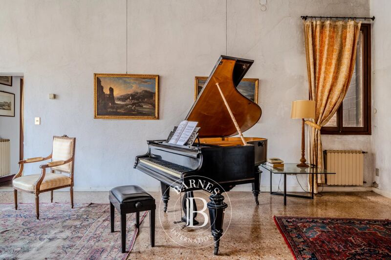 For Sale House | Venezia - picture 3