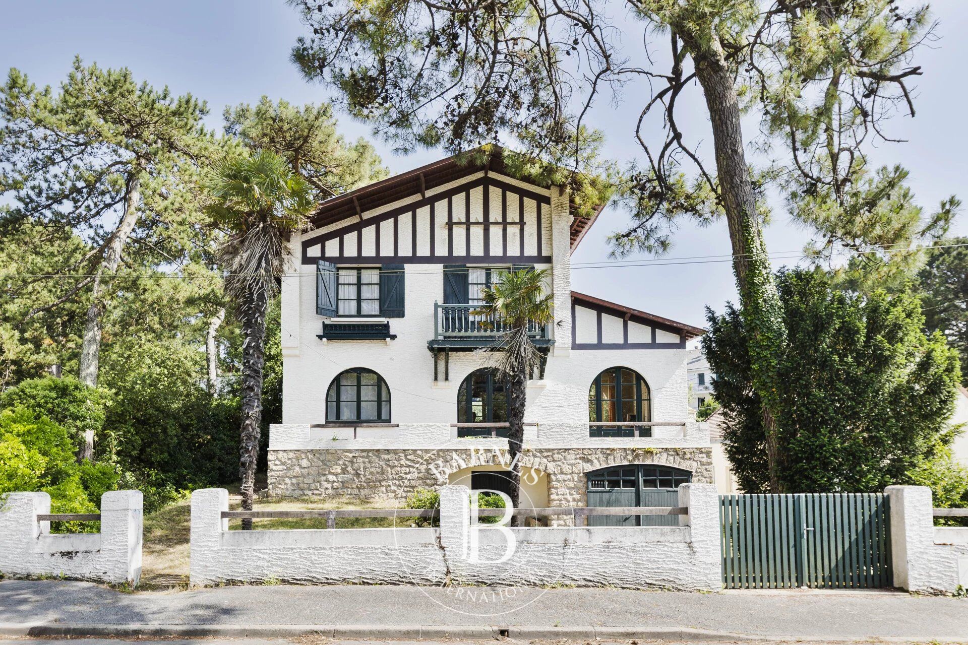 LA BAULE  LES PINS - Villa de caractère proche de la plage - picture 1