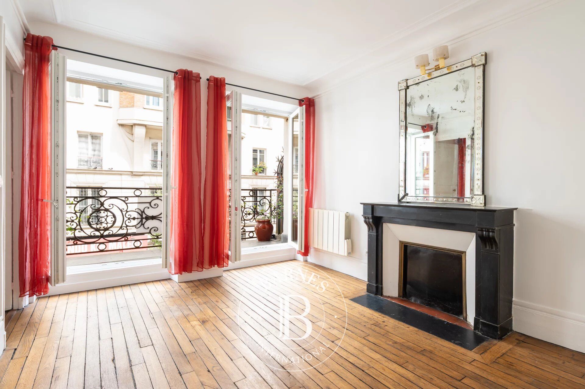 Piso Paris 18ème - picture 2