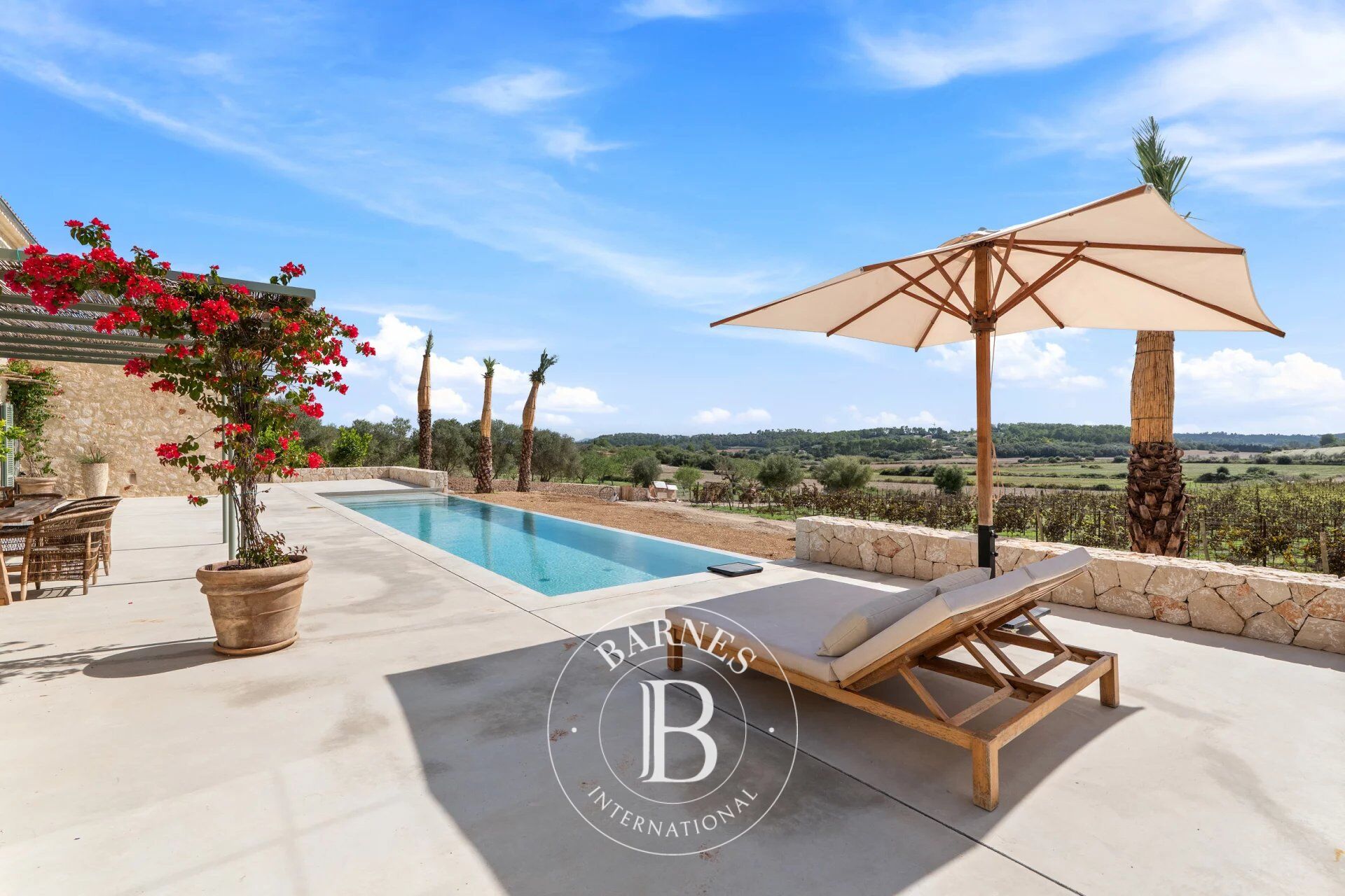 Villa Montuiri - picture 1