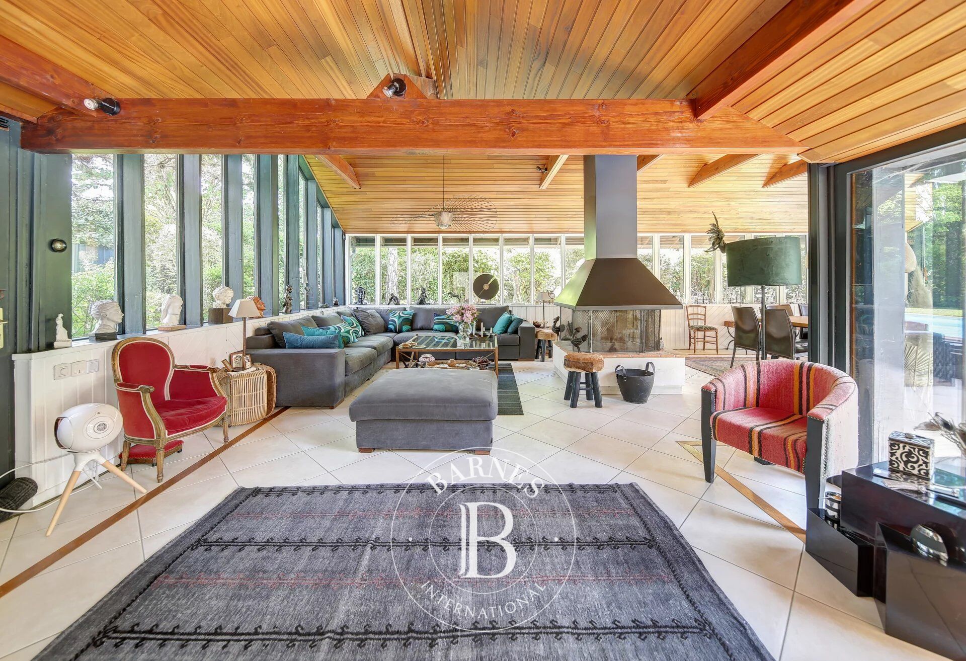 Maison d’architecte à Noisy-le-Roi – Maison 4 / 5 chambres, piscine jardin - picture 2