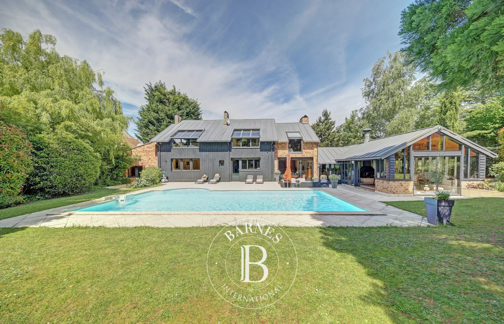 Maison d’architecte à Noisy-le-Roi – Maison 4 / 5 chambres, piscine jardin - picture 1