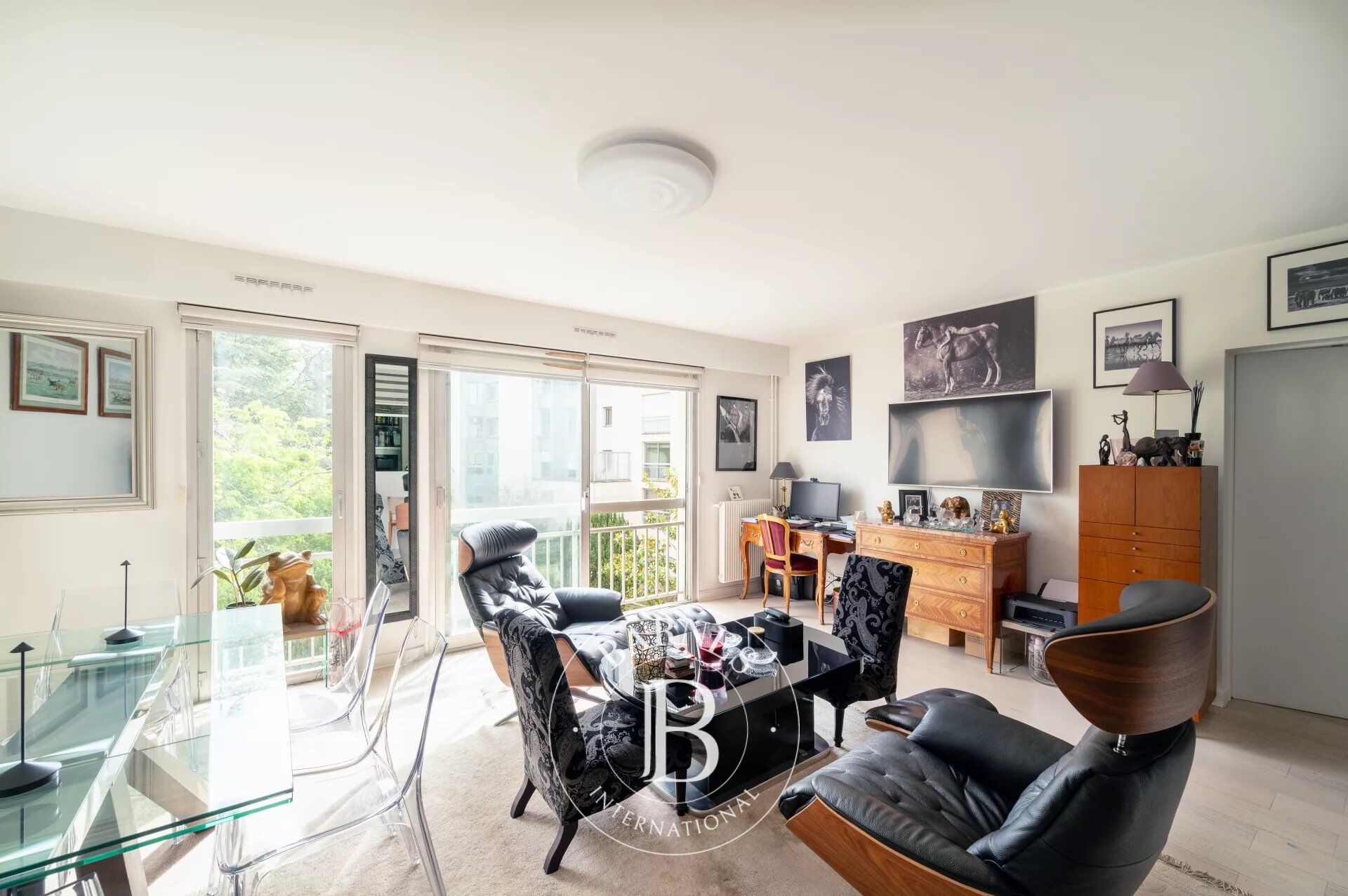 Apartment Neuilly-sur-Seine - picture 1