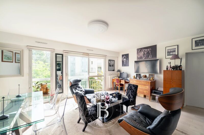 For Sale Apartment | Neuilly-sur-Seine - picture 1