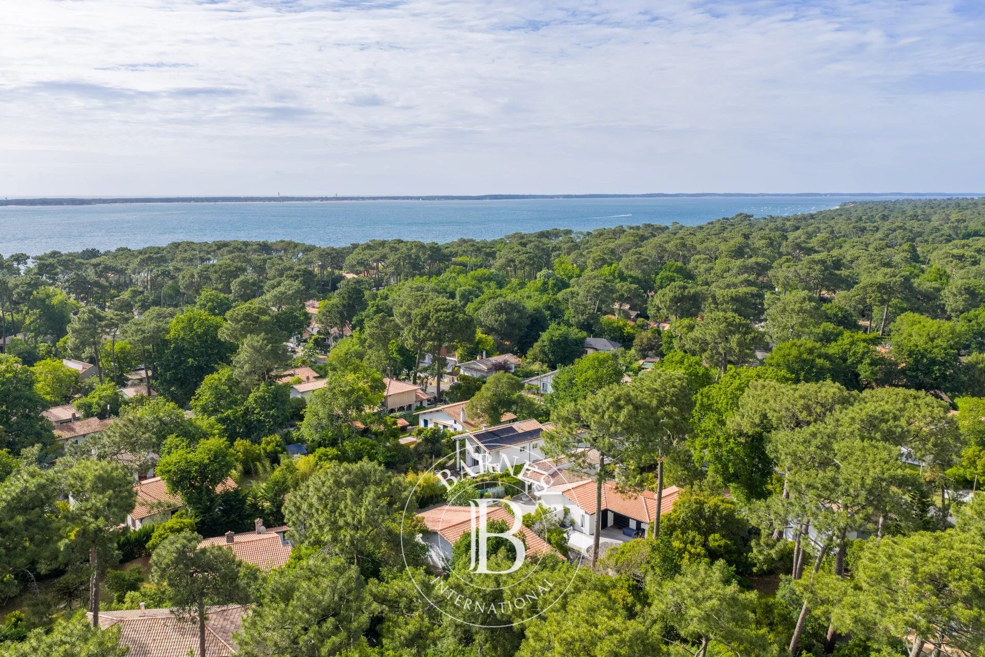 FAMILY HOME IN PYLA-SUR-MER WITH GARDEN AND QUICK ACCESS TO THE BASSIN - picture 3