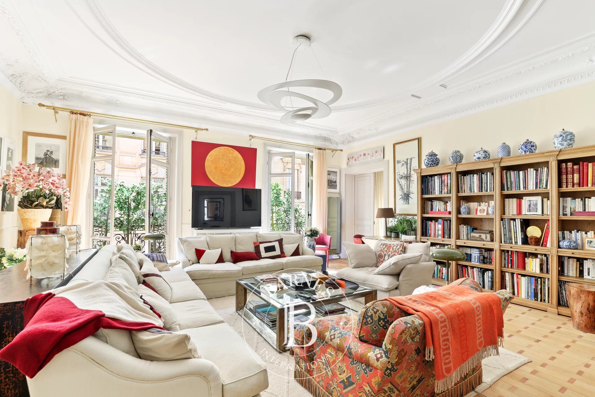 Piso Paris 8ème - picture 1