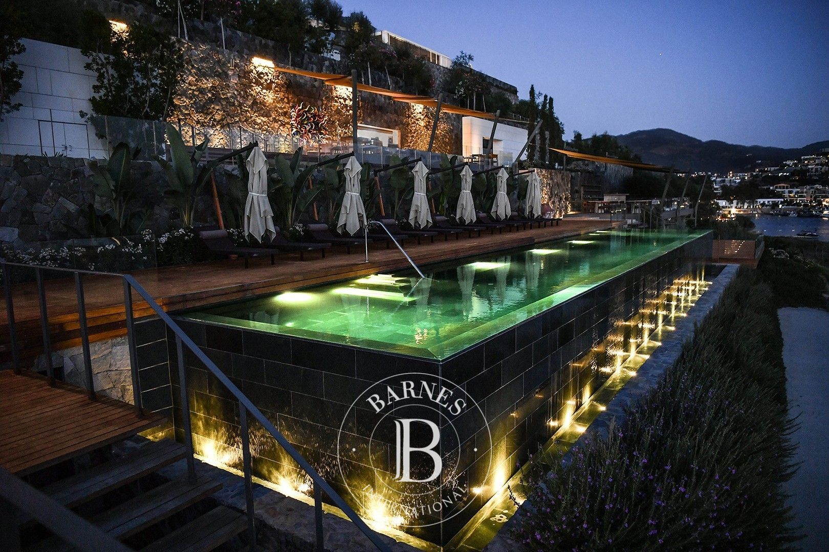 The Ritz-Carlton Residences - picture 6