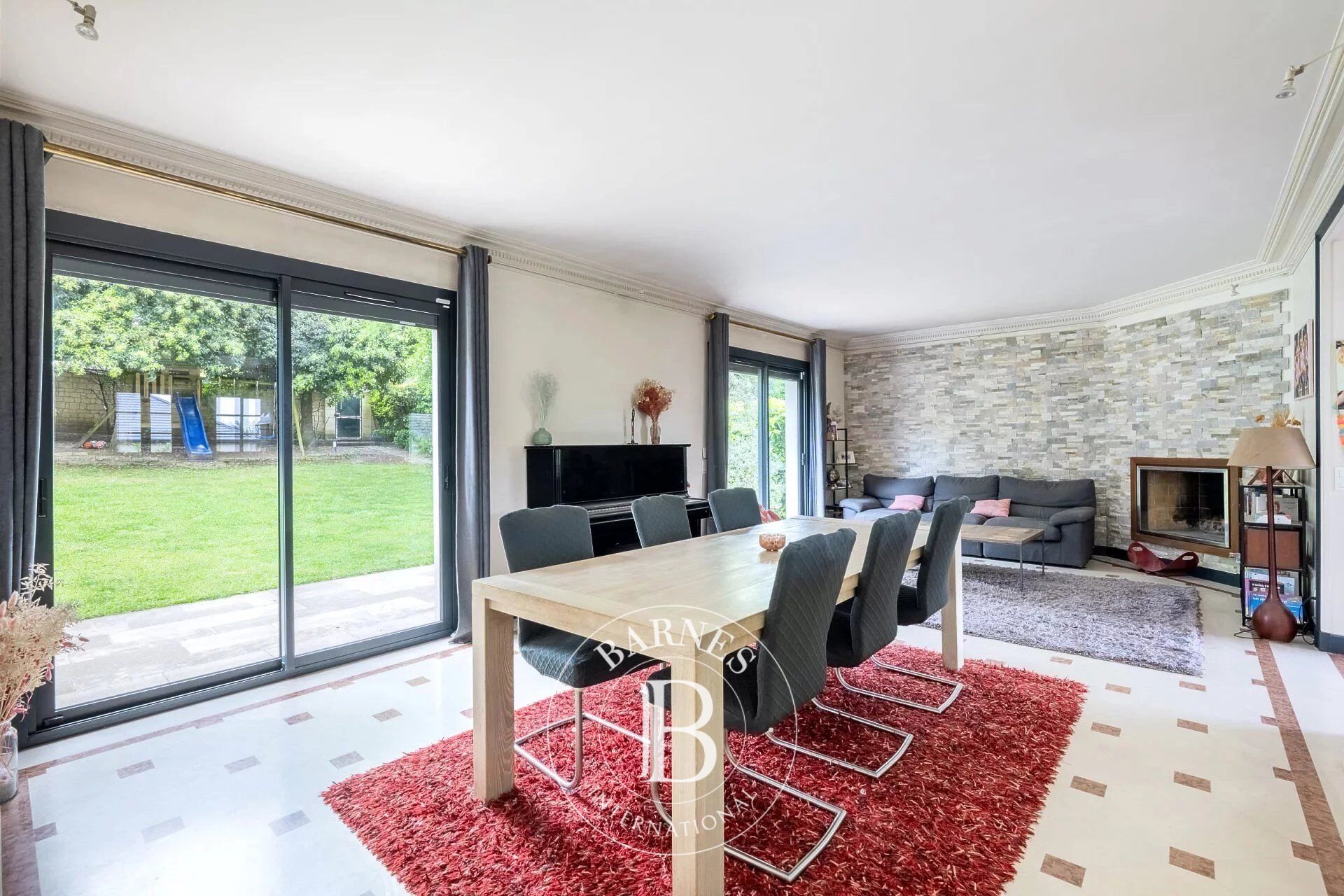 Sté Barnes - Louveciennes - Maison 235 m² - 5 Chambres - picture 3