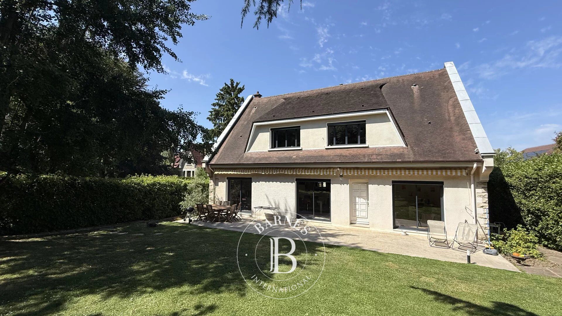 Casa Louveciennes - picture 1