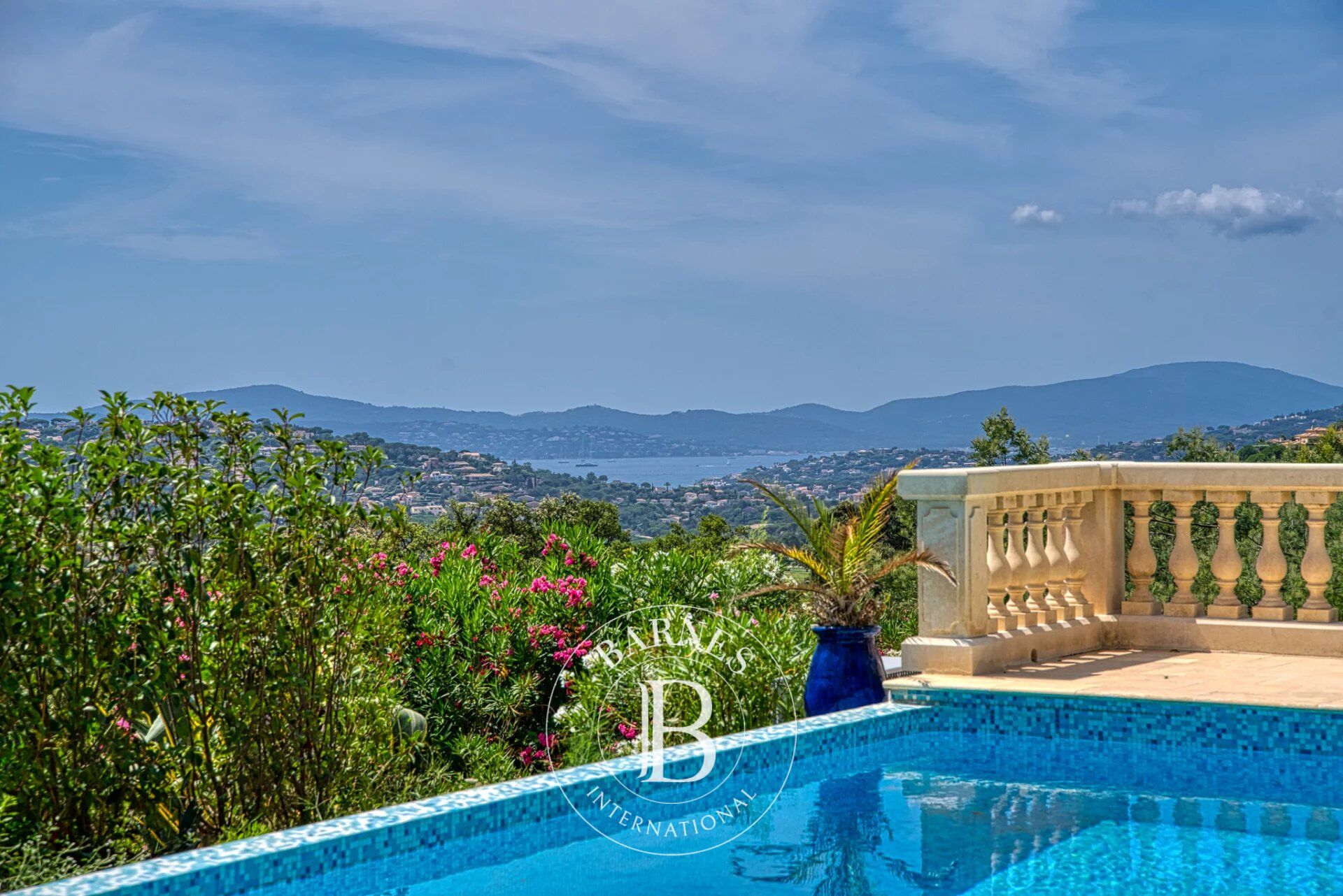 VACATION RENTAL - SAINTE-MAXIME - MODERN VILLA GOLF VIEW - 4 BEDROOMS - picture 1