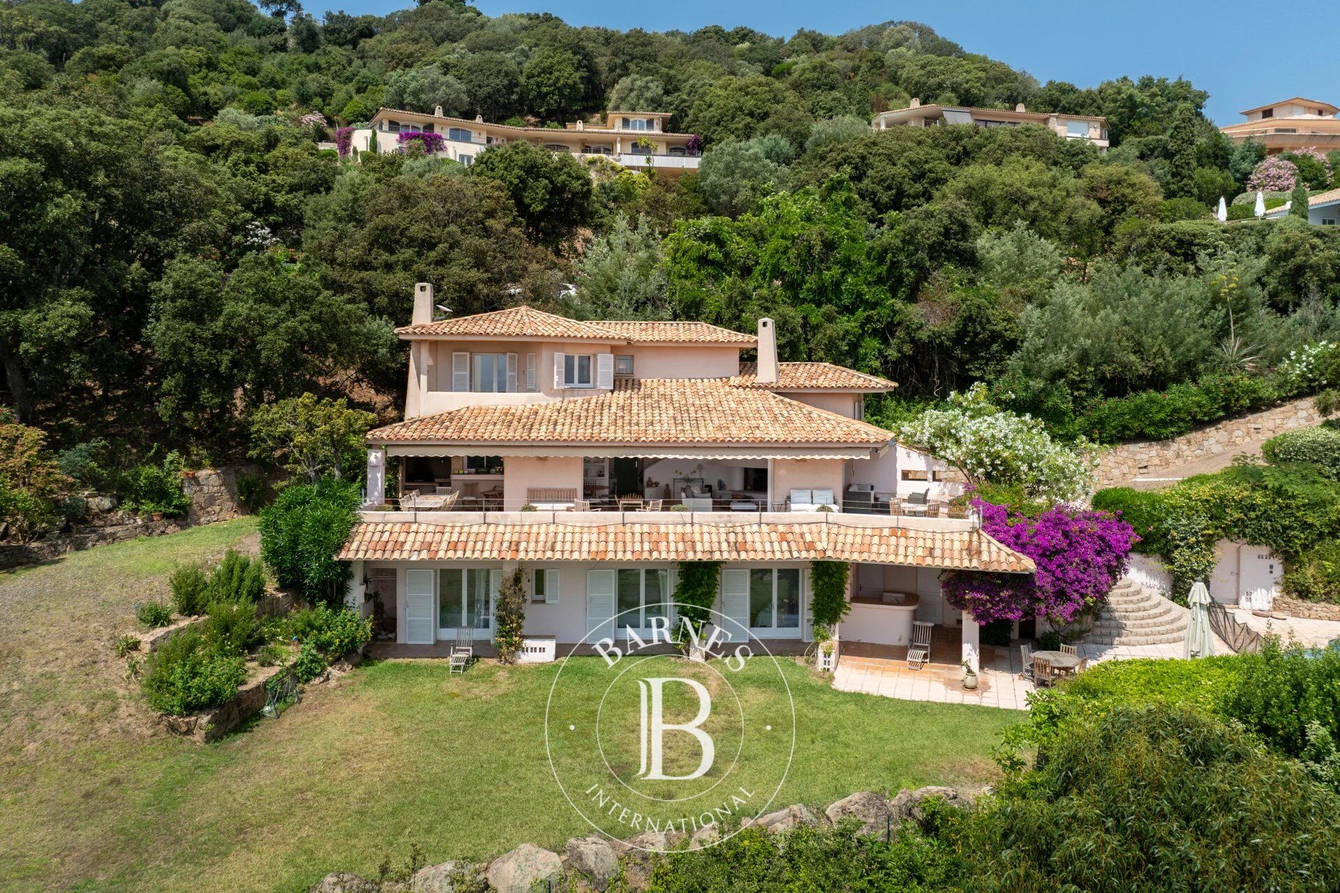 Exclusive, Porto-Vecchio,  Architect-Designed Villa, 7 Bedrooms, Pool, Sea View, close to the beach - picture 2