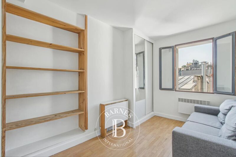 Quinze Vingts - Studio rénové - Dernier étage - Débarras