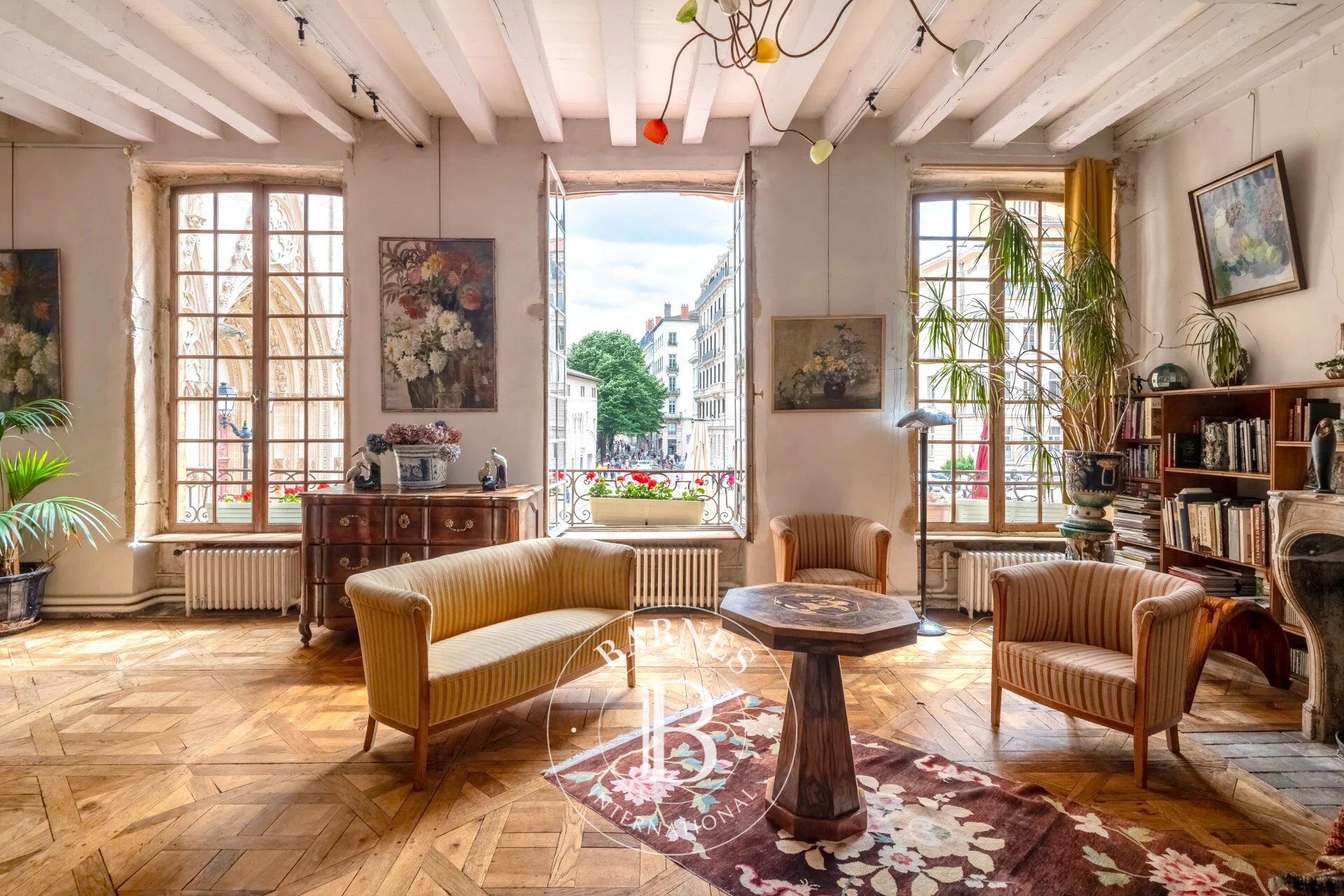 Lyon 5 - Apartment in the heart of Vieux Lyon - 180 sqm - 4 bedrooms - cellar - picture 2