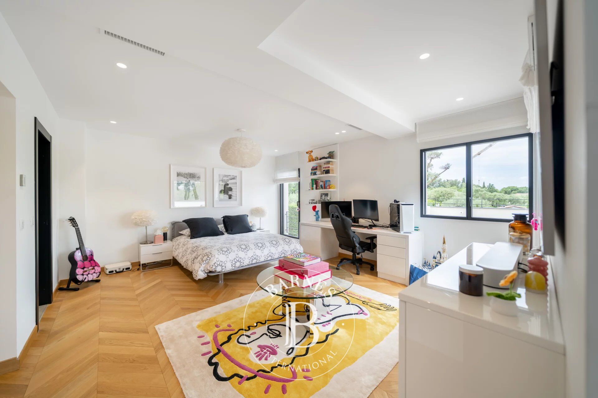 Ev Mougins - picture 13