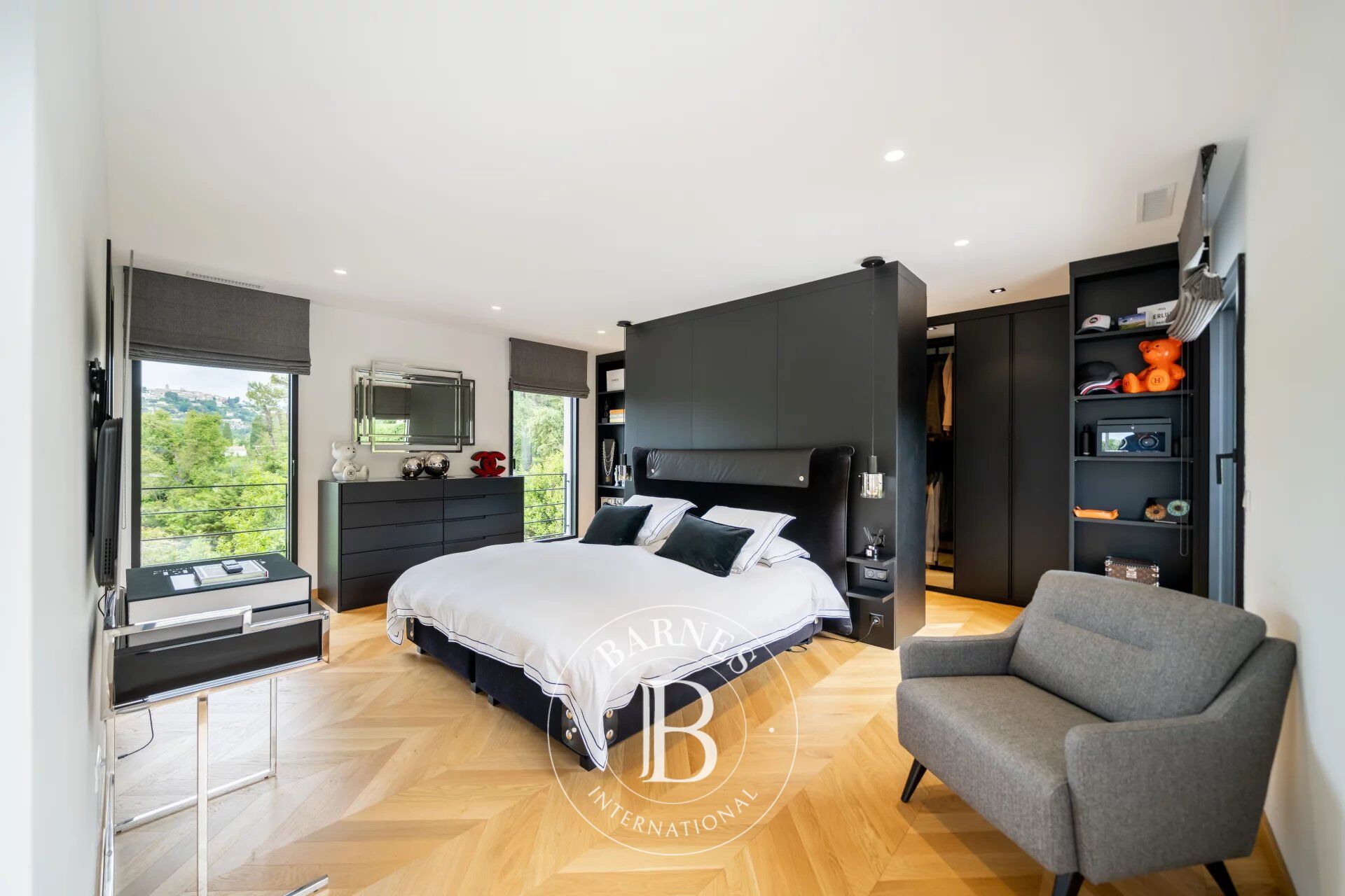 Ev Mougins - picture 11