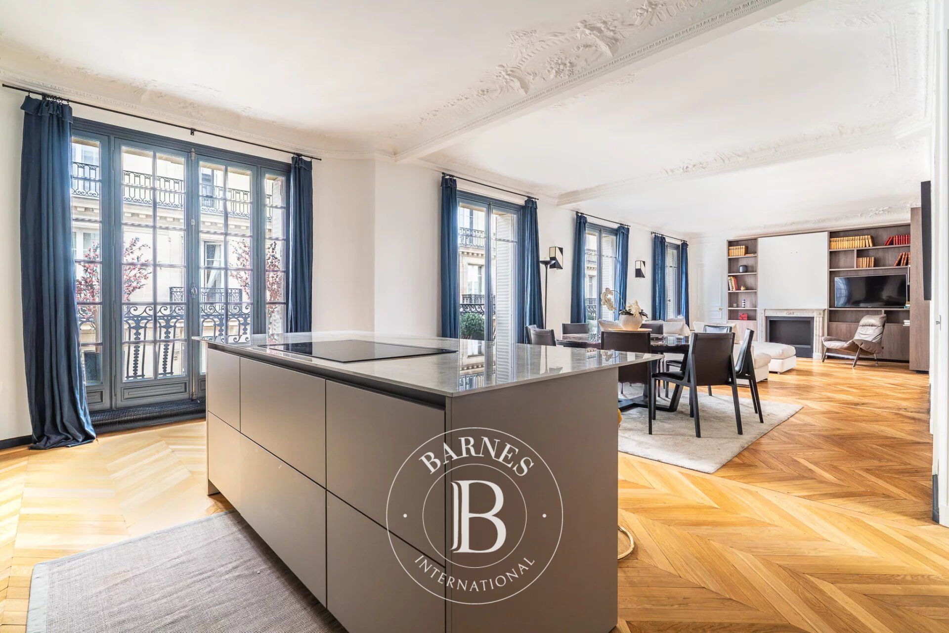 Paris 16 - Victor Hugo / Longchamp - 4ème étage - 3 chambres et un bureau - picture 3