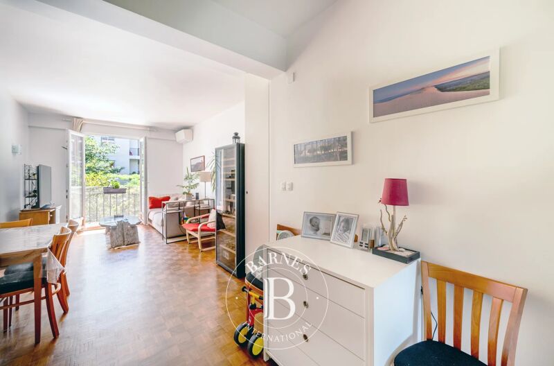 Neuilly-Bois-Maurice Barrès - 2-bed apartment - Overlooking a quiet garden