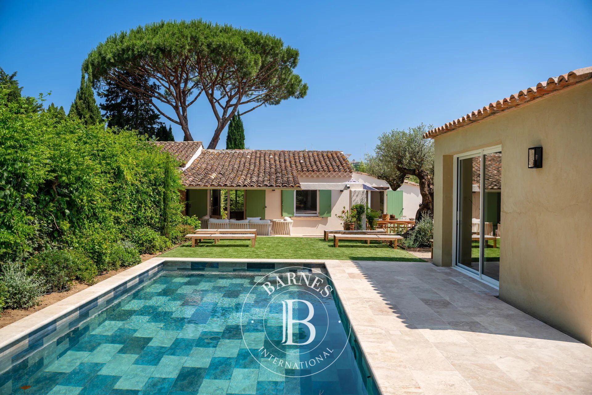 Villa Saint-Tropez - picture 1