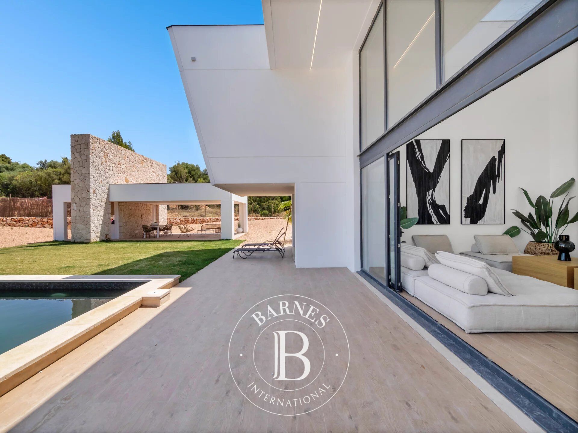 Modern Luxury 4-Bedroom Villa with Panoramic Mountain Views and Private Pool in La Font Seca - picture 3