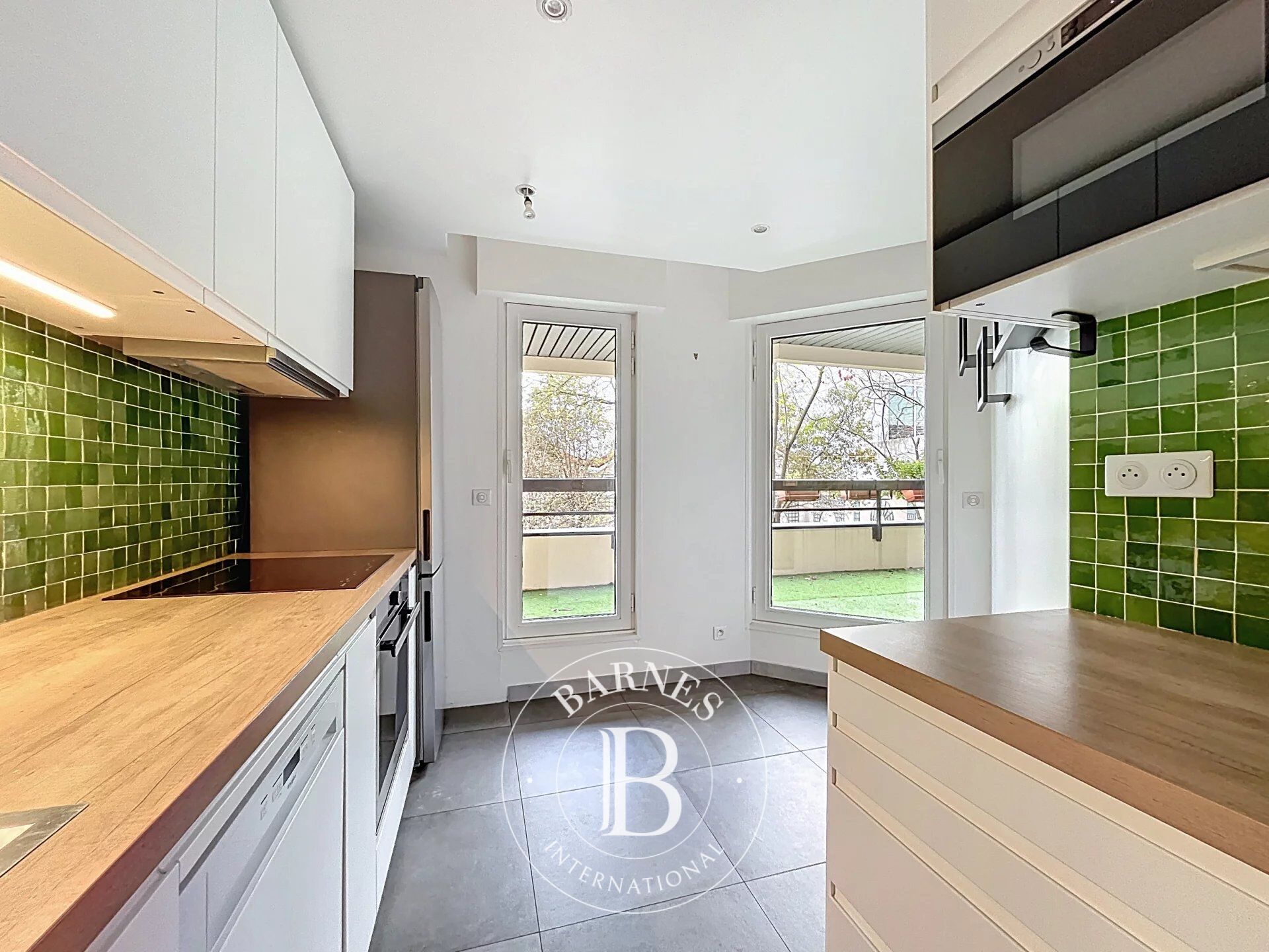 The BARNES rental department presents this property: - picture 2