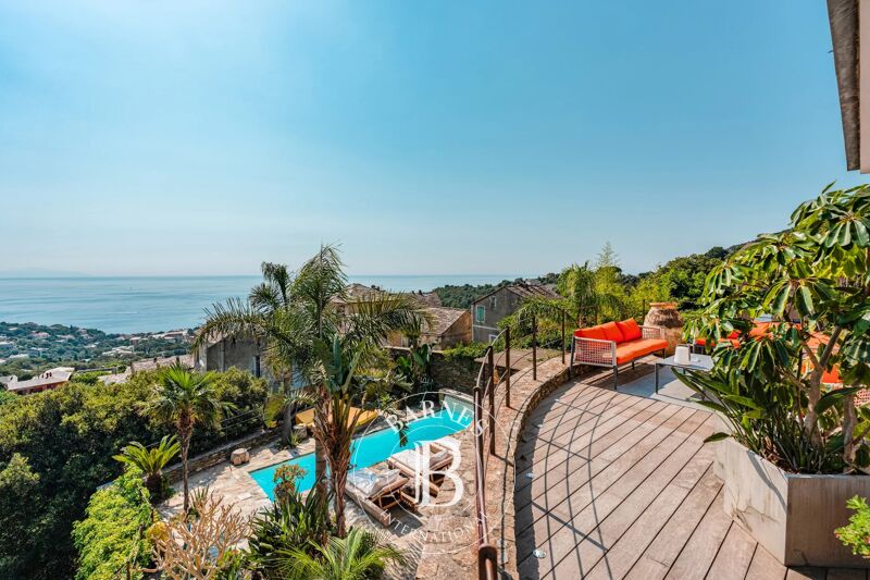 Venta Villa | Brando - picture 1