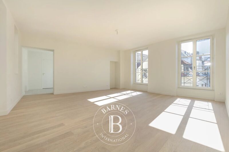 SAINT-GERMAIN-EN-LAYE - CENTRE VILLE - APPARTEMENT DE 5 PIECES - 3 CHAMBRES - NEUF