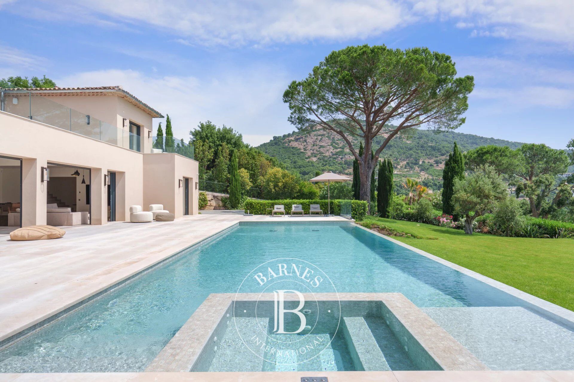 SEASONAL RENTAL - GRIMAUD - 6 BEDROOMS - INFINITY POOL - picture 1