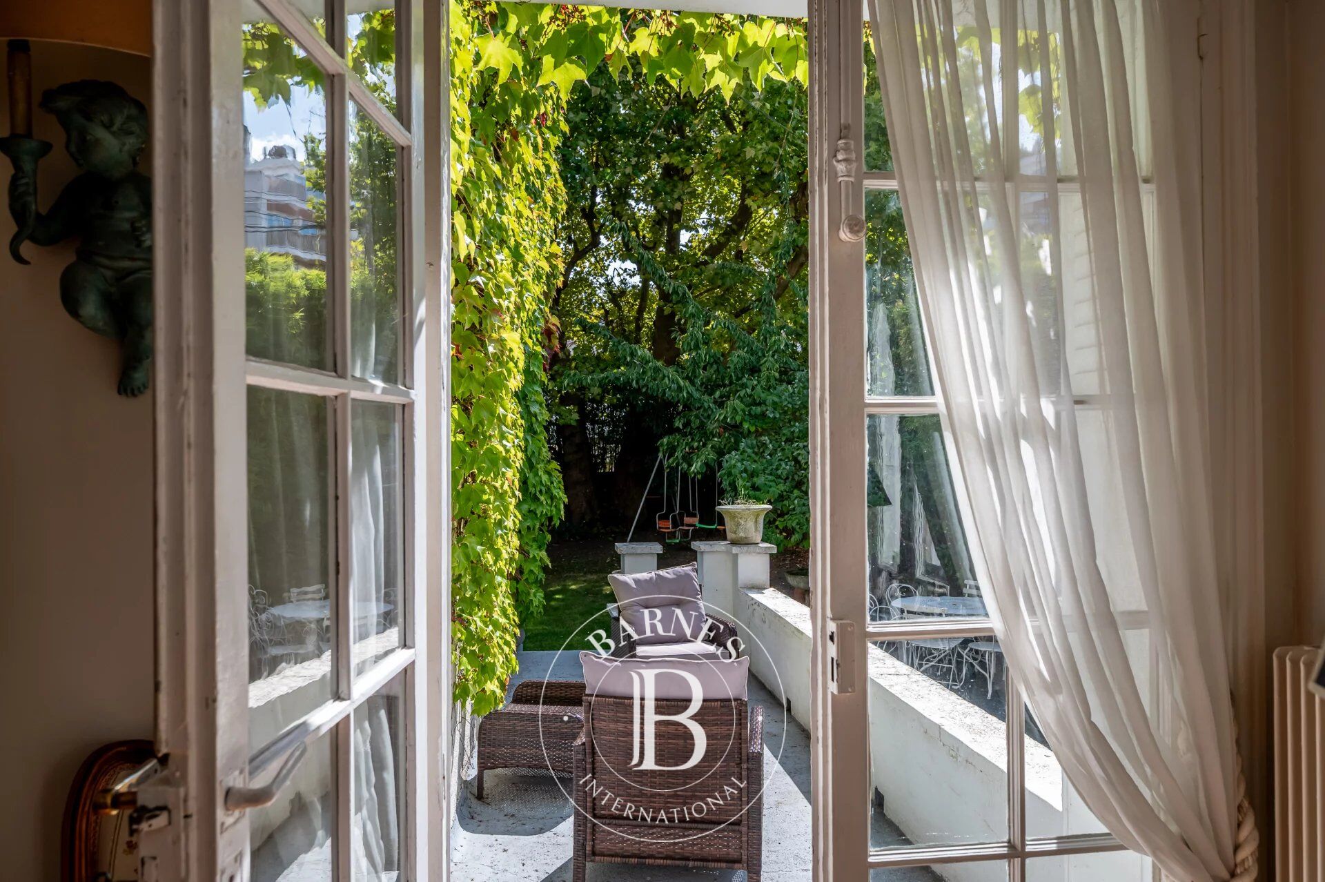 ASNIÈRES / FLACHAT BÉCON - MAISON BOURGEOISE AVEC 6 CHAMBRES ET JARDIN - picture 3