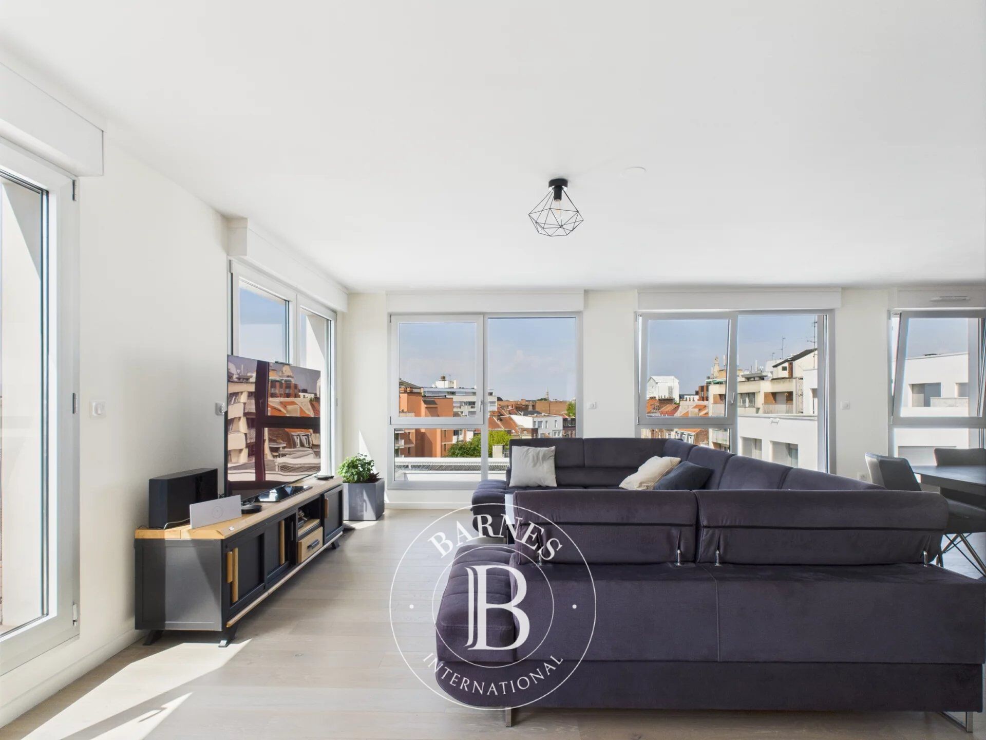 Exceptional Penthouse 155 m² - Top Floor with Terrace and Unobstructed View - picture 2