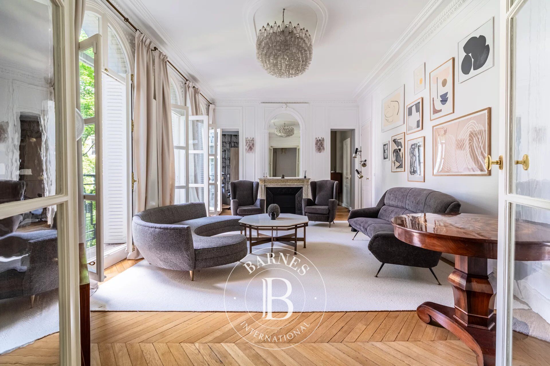 Paris 16 - Place Victor Hugo - Vue dégagée sur jardin - picture 3