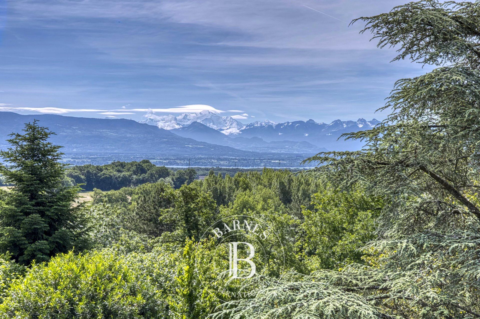 Villa Grilly - picture 2