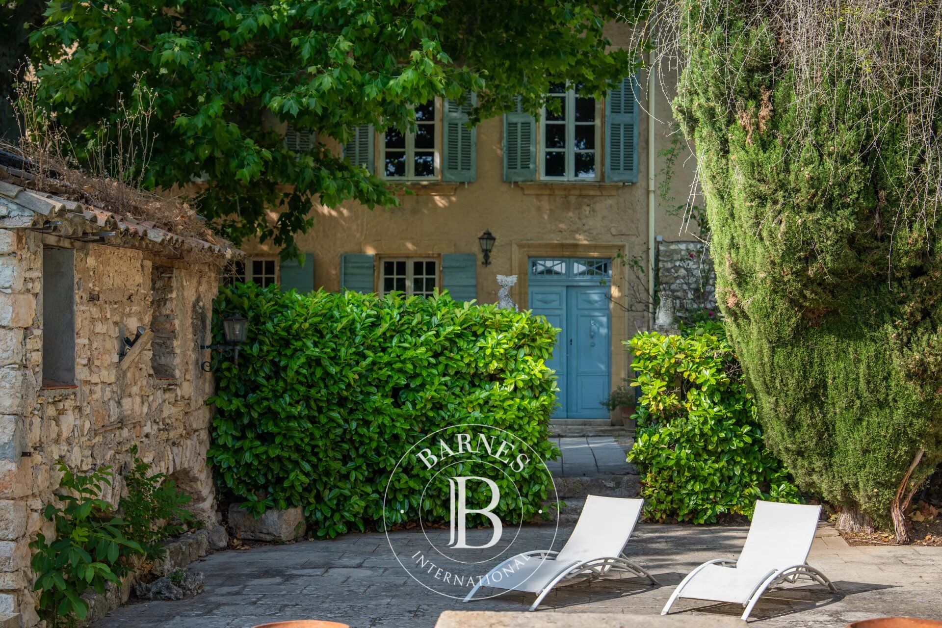 AIX-EN-PROVENCE – CHATEAU DE LIGNAGNE 11,840 SQ FT – PARK 9.14 ACRES - picture 1