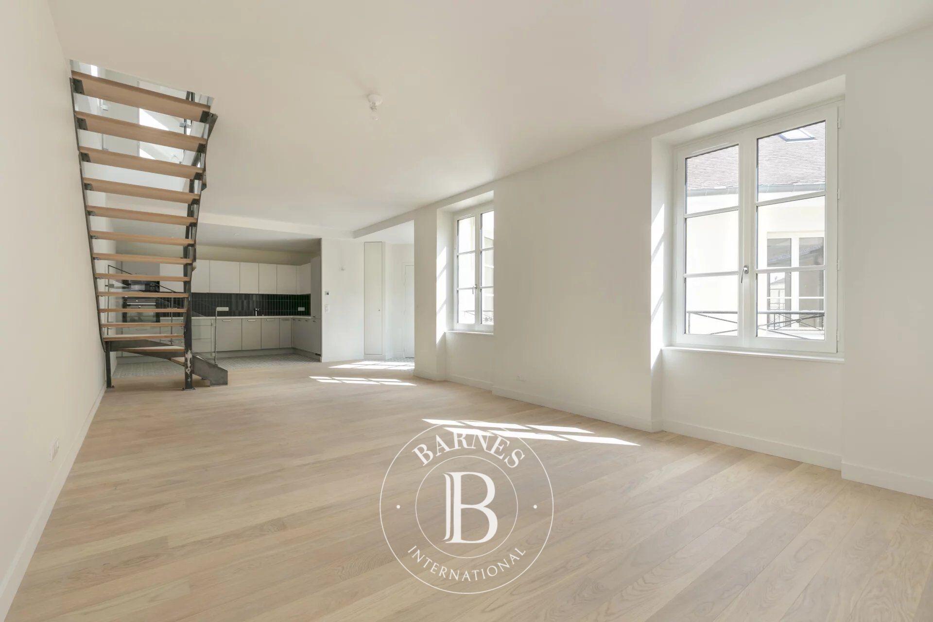 SAINT-GERMAIN-EN-LAYE - CENTRE VILLE - DUPLEX 3 CHAMBRE / GRAND BUREAU - CAVE - NEUF - picture 1