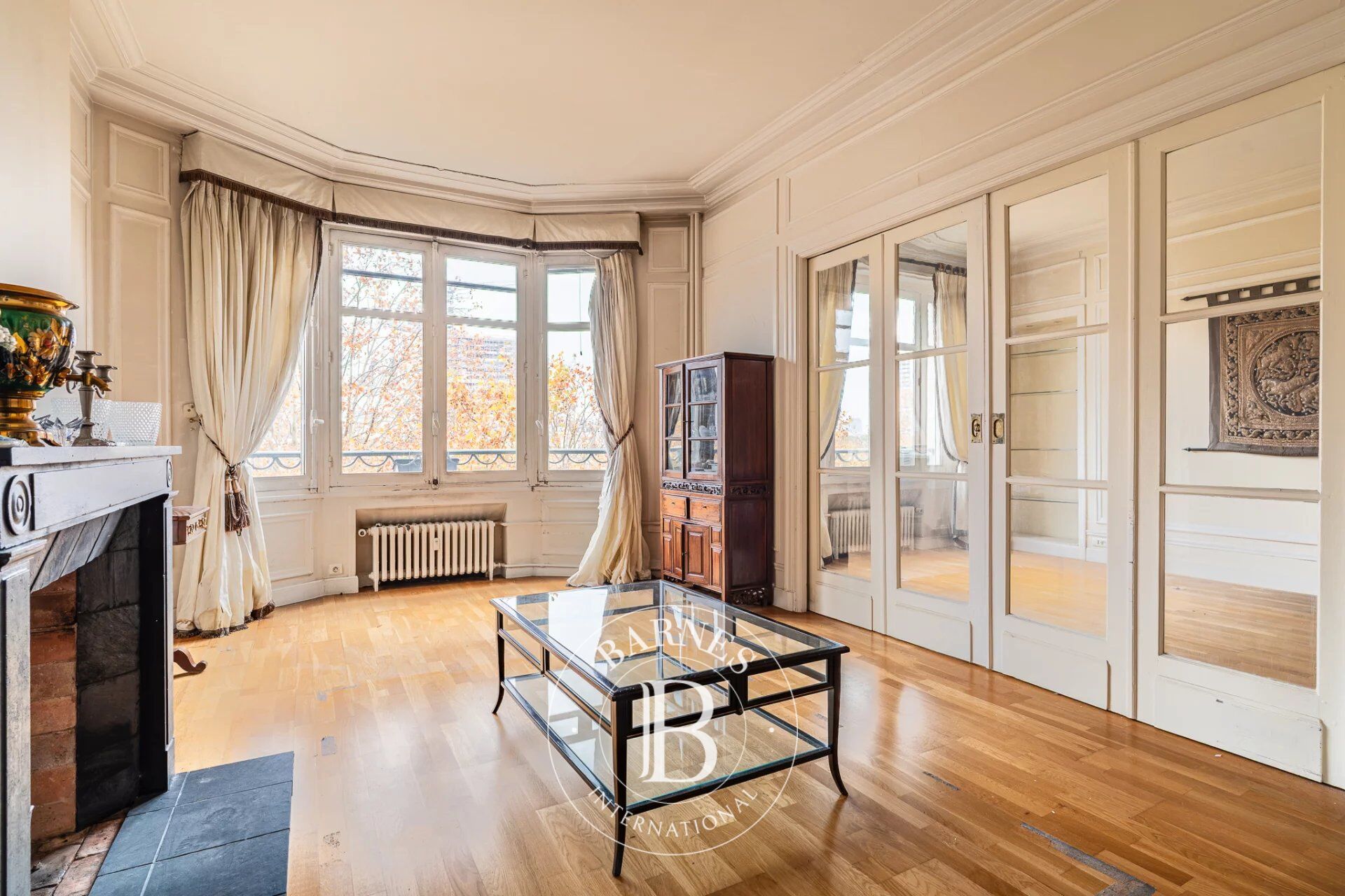 PARIS 16 / QUAI LOUIS BLERIOT - 2/3 BEDROOM APARTMENT - SEINE VIEW - picture 3