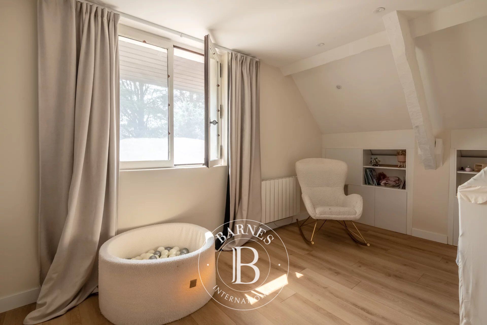 House of about 272sqm - 3/4 Bedrooms - Swimming pool - garage - cellar- Land of 2587sqm. - picture 3