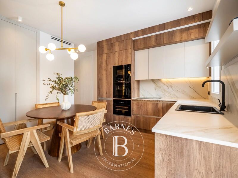 Madrid – Recoletos – Penthouse Rénové