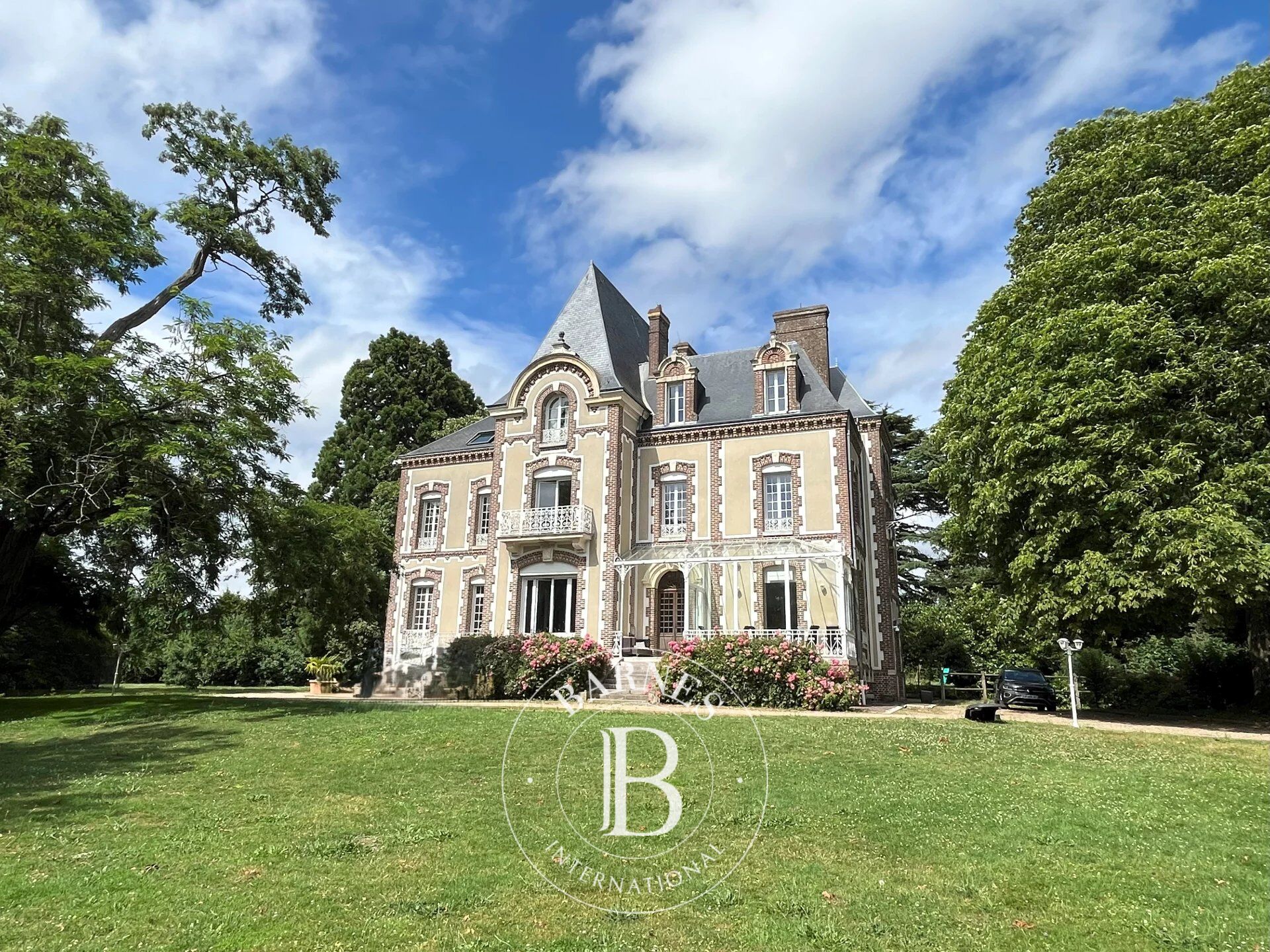 Renovated bourgeois residence in the heart of the Vexin - 1h from Paris - picture 1